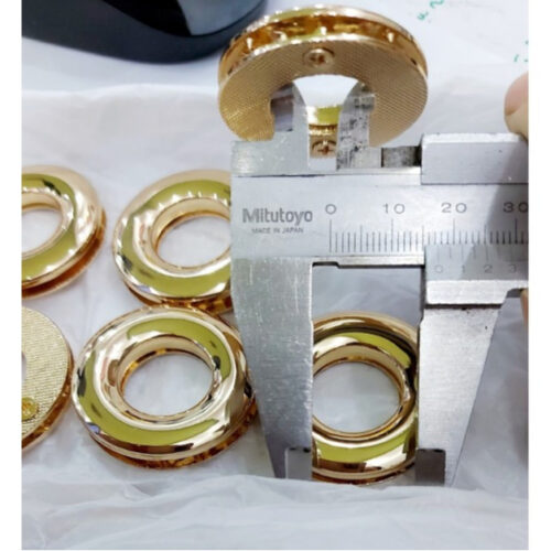 Alternative view of Khoen tròn Ore xoay vặn ốc vặn vít Size lọt lòng 1.7cm (17mm) Bằng inox sáng bóng - Phụ kiện túi xách cao cấp (28k/1 bộ)
