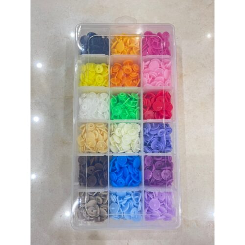 Nút bấm nhựa T5 (12mm) Cúc bấm nhựa 4 chi tiết Hộp 360 bộ nút 18 màu Dùng được với kìm bấm nút