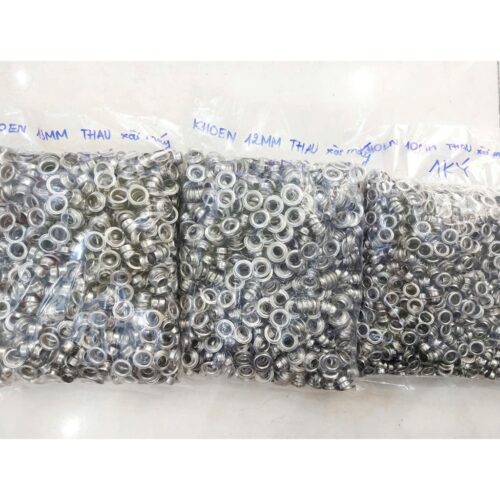 Khoen mắt cáo 10mm , 12mm , 13mm Thau không gỉ xi Màu BẠC Bán sỉ 1 ký KHÔNG long đền Chuyên xài máy bán tự động